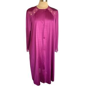 Vintage Vanity Fairy Burgundy Satin Robe Button Front MEDIUM Lacy Satin Lingerie